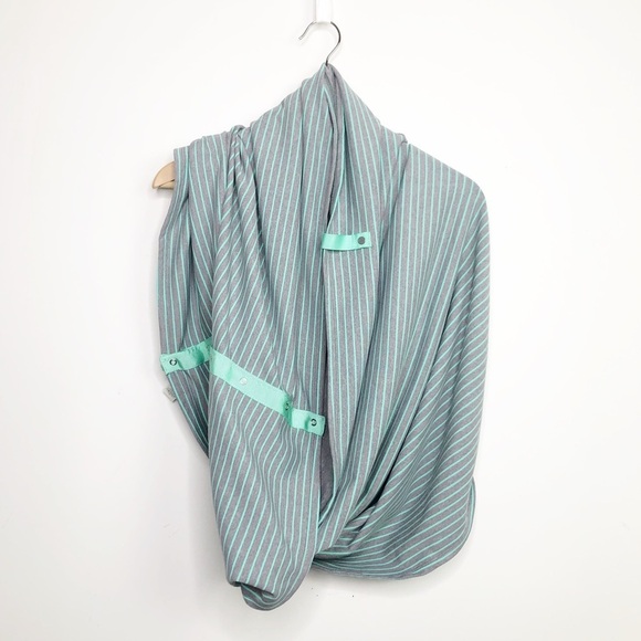 Lululemon Vinyasa Mint moment Gray and teal infinity wrap scarf - Picture 2 of 13